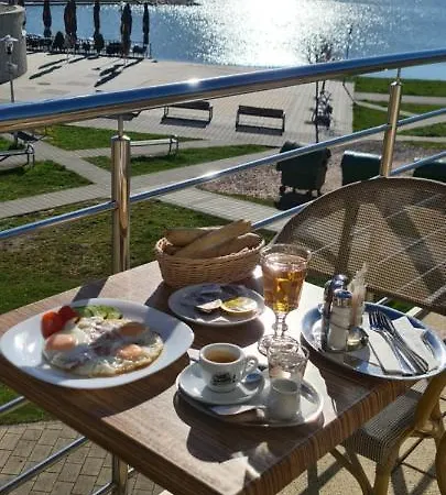 Port Club & Restaurant