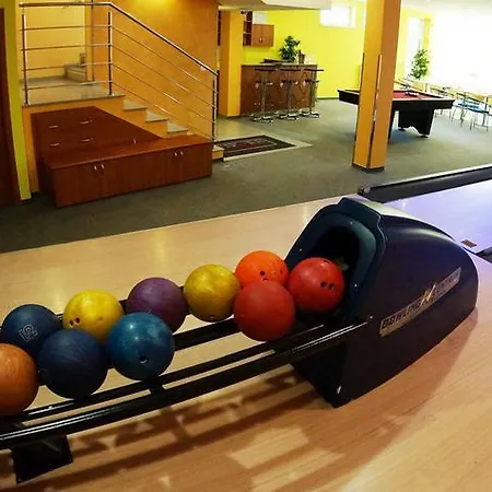 Guest house Port Club & Restaurant 3*