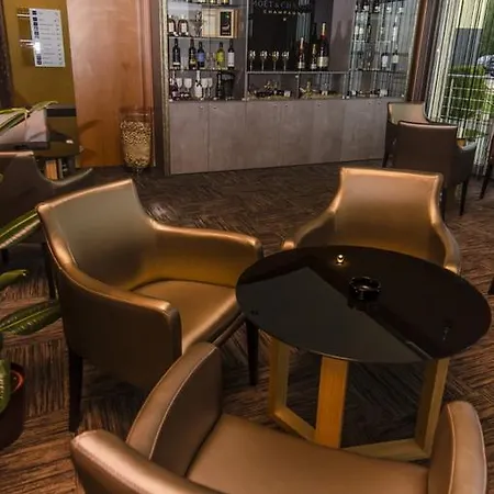 Port Club & Restaurant Gasthuis 3*