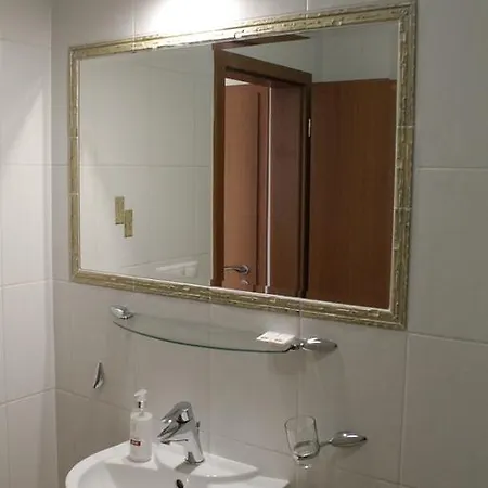 Port Club & Restaurant Guest house Namestovo