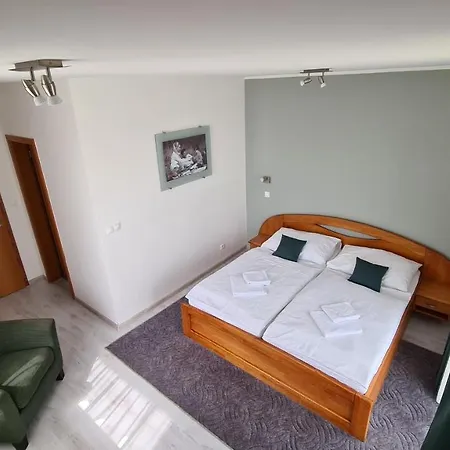 Penzion Port Club & Restaurant