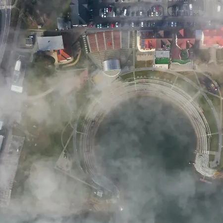 Port Club & Restaurant 게스트하우스 3*