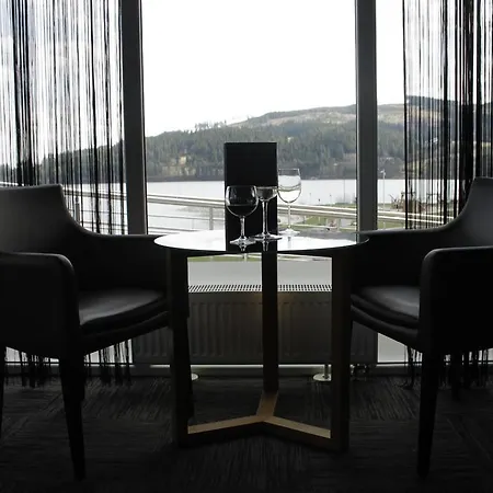 Port Club & Restaurant Gæstehus