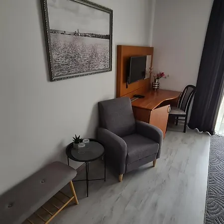 Port Club & Restaurant Гостевой дом
